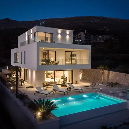 Villa New! Seaview Nocturno With 4 En-suite Bedrooms, Private 35smq Infinity Pool With Hydromassage *