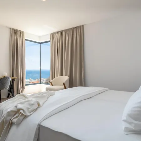 New! Seaview Nocturno With 4 En-suite Bedrooms, Private 35smq Infinity Pool With Hydromassage