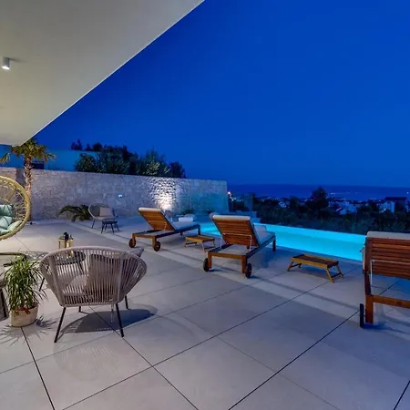 New! Seaview Nocturno With 4 En-suite Bedrooms, Private 35smq Infinity Pool With Hydromassage Villa
