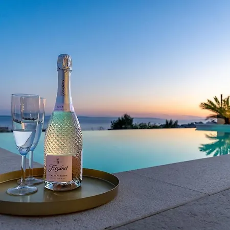 New! Seaview Nocturno With 4 En-suite Bedrooms, Private 35smq Infinity Pool With Hydromassage Villa Podstrana