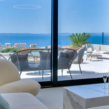 New! Seaview Nocturno With 4 En-suite Bedrooms, Private 35smq Infinity Pool With Hydromassage * Podstrana