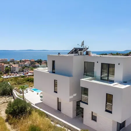 New! Seaview Nocturno With 4 En-suite Bedrooms, Private 35smq Infinity Pool With Hydromassage *
