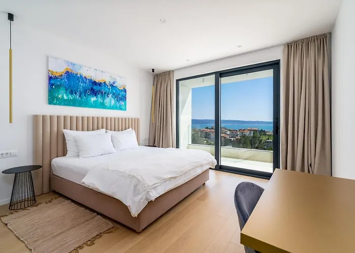 Seaview Nocturno With 4 En-suite Bedrooms, Private 35smq Infinity Pool With Hydromassage