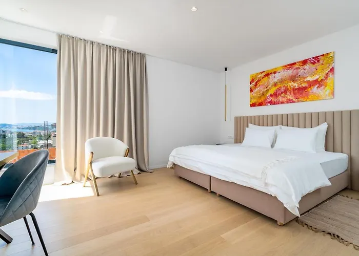 Seaview Nocturno With 4 En-suite Bedrooms, Private 35smq Infinity Pool With Hydromassage