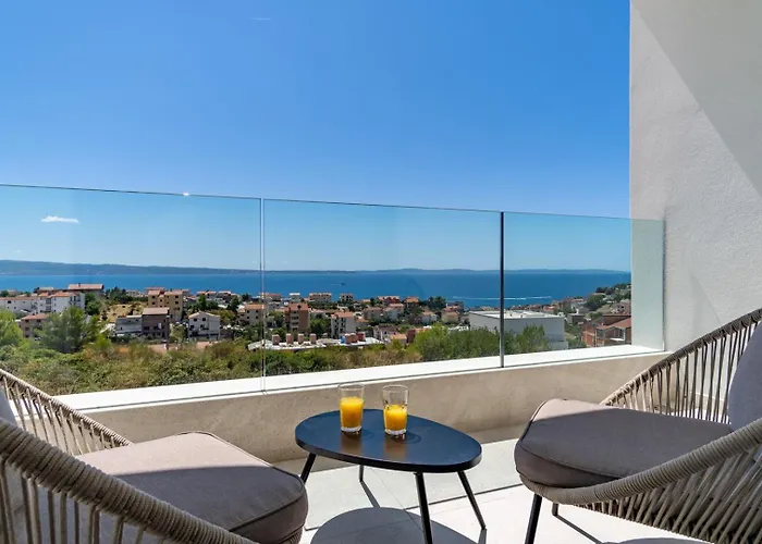 Seaview Nocturno With 4 En-suite Bedrooms, Private 35smq Infinity Pool With Hydromassage 别墅